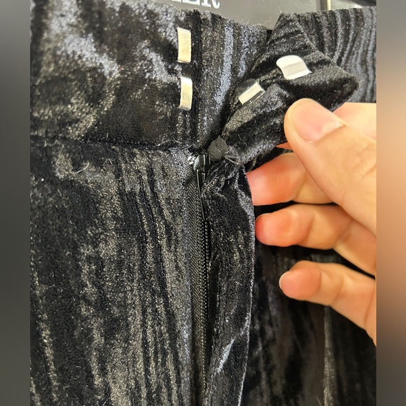 Zara size 24 (XS) velvet black pants - Picture 4 of 9